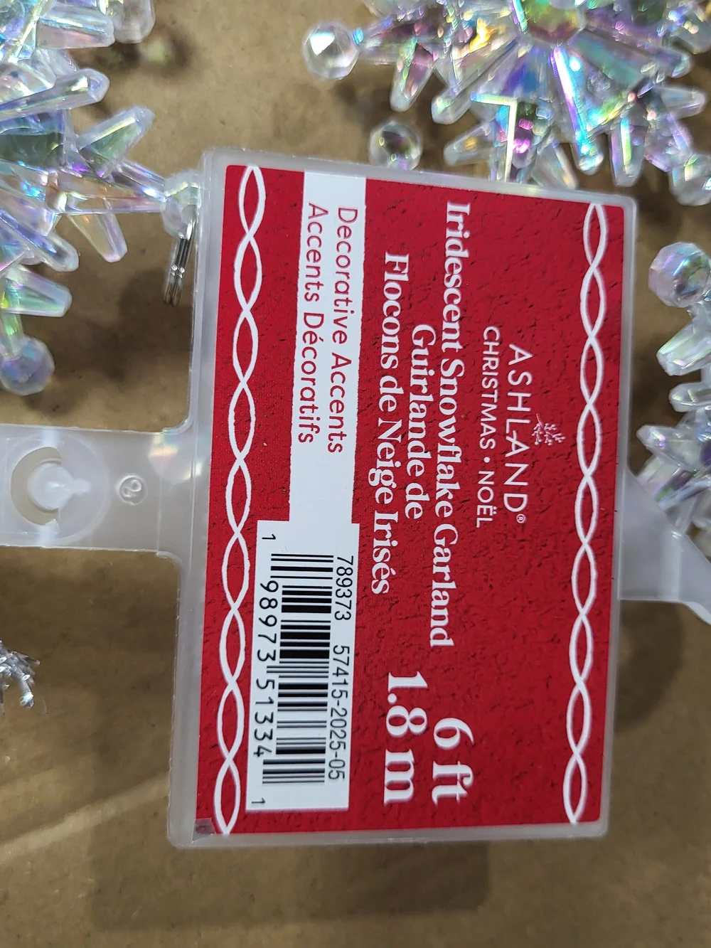 Ashland Iridescent White Snowflake Garland